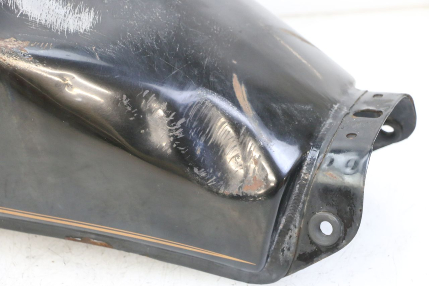 photo de SERBATOIO CARBURANTE YAMAHA SR 125 (1982 - 2003) - Caratteristiche distintive