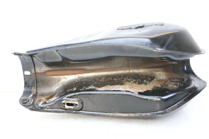 photo de SERBATOIO CARBURANTE YAMAHA SR 125 (1982 - 2003) - Zoom sullo stato d'uso
