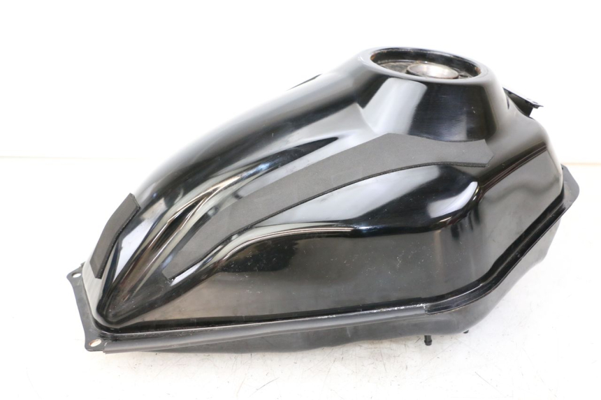 photo de SERBATOIO CARBURANTE  YAMAHA TRACER 7 700 (2020 - 2024) - Dettagli dei punti di fissaggio