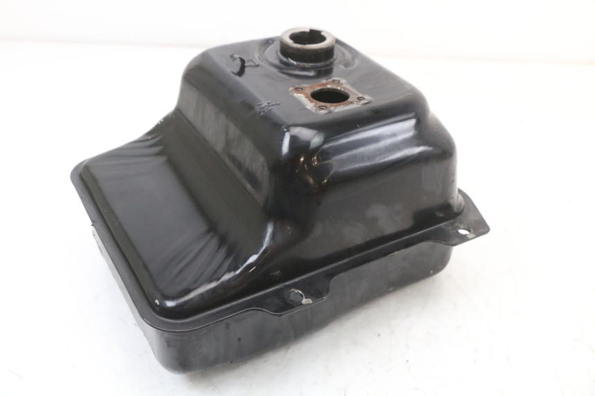 photo de SERBATOIO CARBURANTE  YAMAHA YE ZEST 50 (1992 - 1998) - Altra angolazione