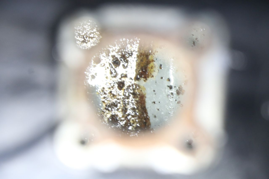 photo de SERBATOIO CARBURANTE  YAMAHA YE ZEST 50 (1992 - 1998) - Dettagli dei punti di fissaggio