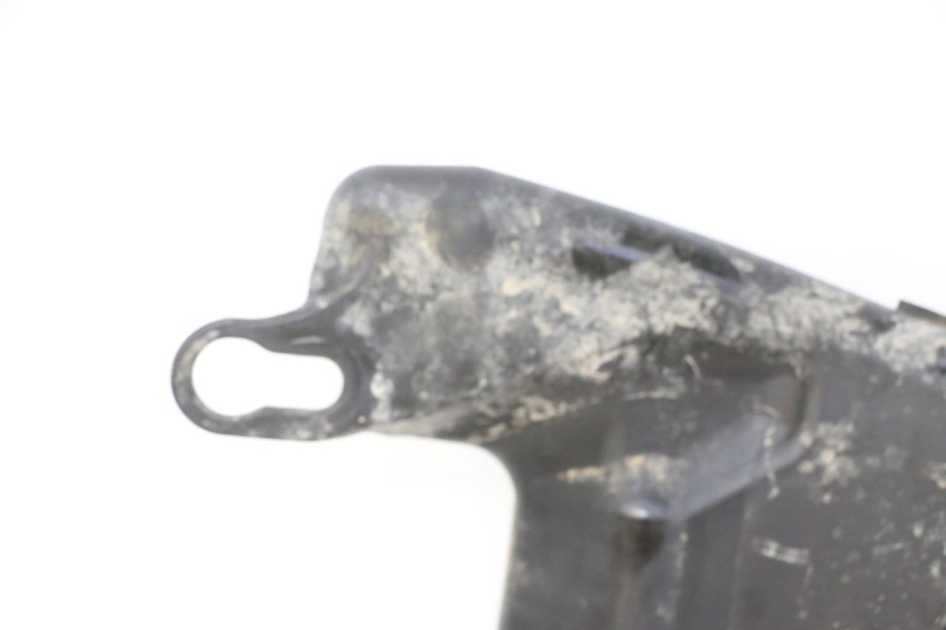 photo de SERBATOIO CARBURANTE  YAMAHA YFM R RAPTOR 250 (2008 - 2014) - Primo piano tecnico