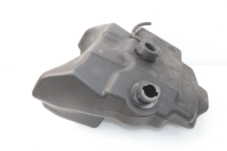 photo de Serbatoio carburante YAMAHA YP MAJESTY 125 (1998 - 2001) - Zoom sullo stato d'uso