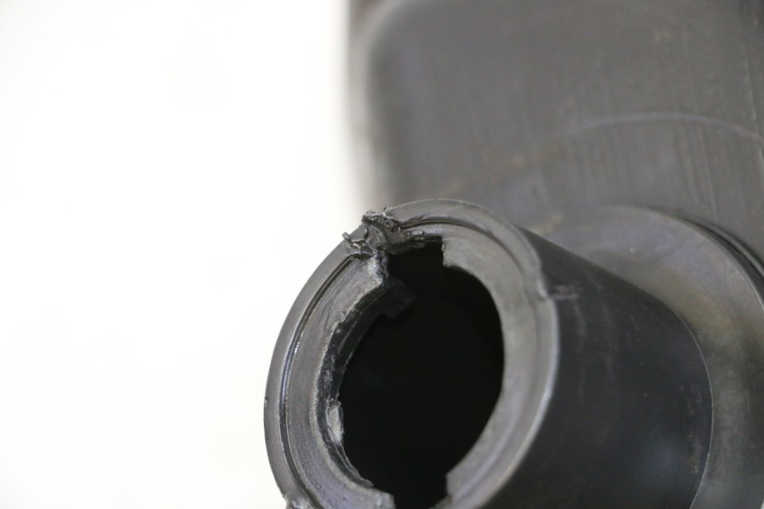 photo de Serbatoio carburante YAMAHA YP MAJESTY 125 (2007 - 2010) - Zoom sullo stato d'uso