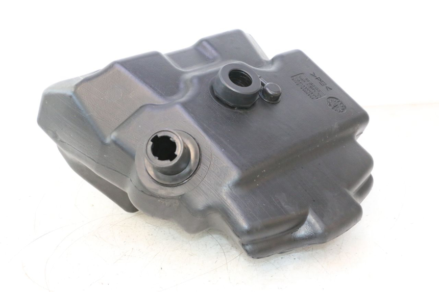 photo de Serbatoio carburante YAMAHA YP MAJESTY 125 (2002 - 2006) - Vista principale