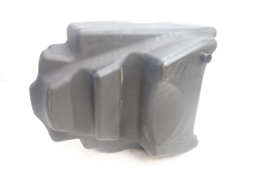 photo de Serbatoio carburante YAMAHA YP MAJESTY 125 (2002 - 2006) - Primo piano tecnico