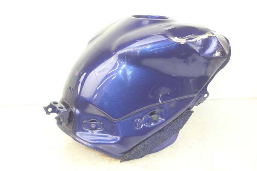photo de SERBATOIO CARBURANTE YAMAHA YZF R1 1000 (2007 - 2008) - Caratteristiche distintive