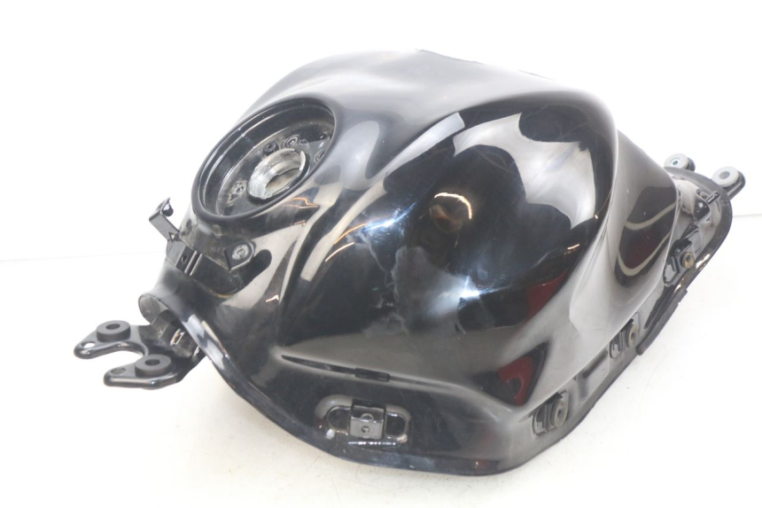 photo de SERBATOIO CARBURANTE KAWASAKI Z 650 (2016 - 2019) - Zoom sui componenti