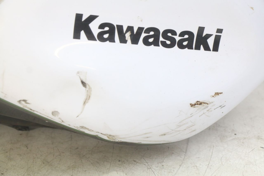 photo de SERBATOIO CARBURANTE KAWASAKI Z 750 (2007 - 2013) - Altra angolazione