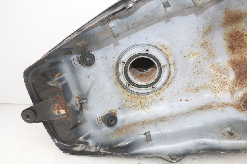 photo de SERBATOIO CARBURANTE KAWASAKI Z 750 (2007 - 2013) - Altra angolazione