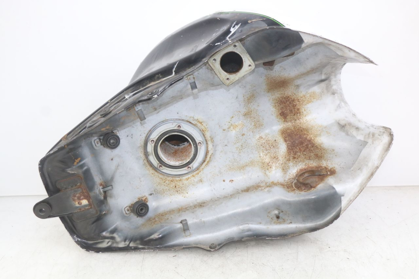 photo de SERBATOIO CARBURANTE KAWASAKI Z 750 (2007 - 2013) - Stato della superficie e materiale