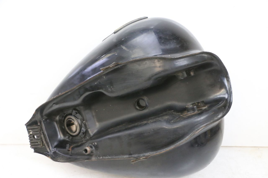 photo de SERBATOIO CARBURANTE  KYMCO ZING 125 (1997 - 2003) - Dettagli dei punti di fissaggio