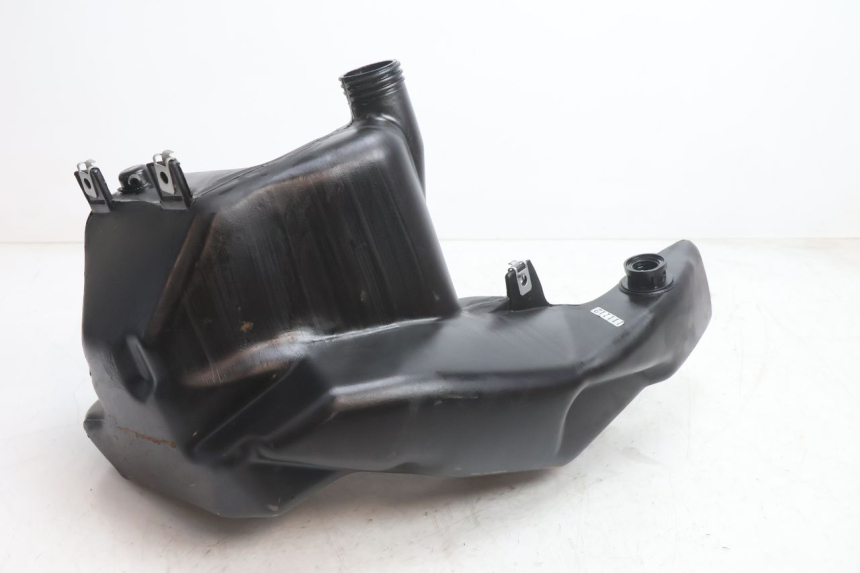 photo de SERBATOIO CARBURANTE PIAGGIO ZIP 2T 50 (2009 - 2019) - Zoom sullo stato d'uso