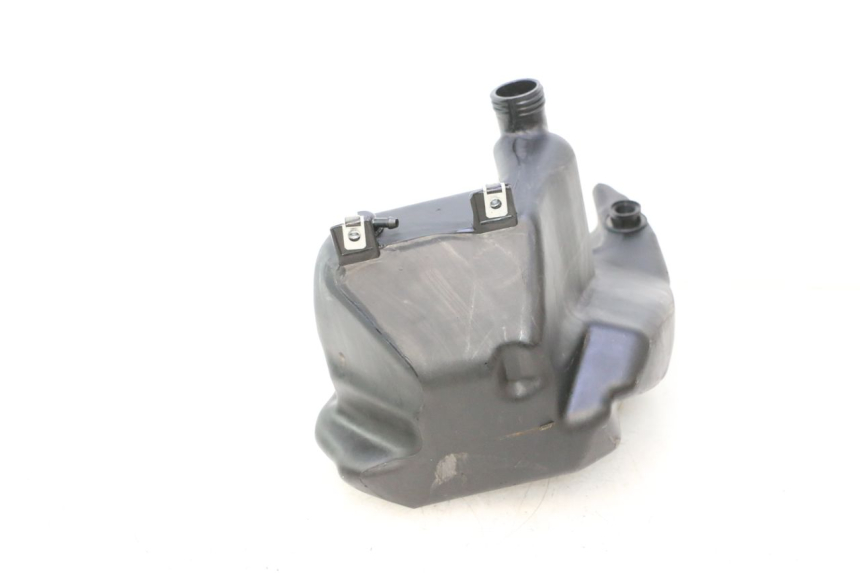 photo de SERBATOIO CARBURANTE PIAGGIO ZIP 2T 50 (2009 - 2019) - Dettagli dei punti di fissaggio
