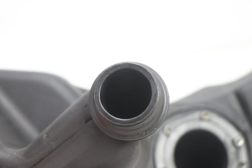 photo de SERBATOIO CARBURANTE  PIAGGIO ZIP IGET 4T 50 (2021 - 2023) - Zoom sullo stato d'uso