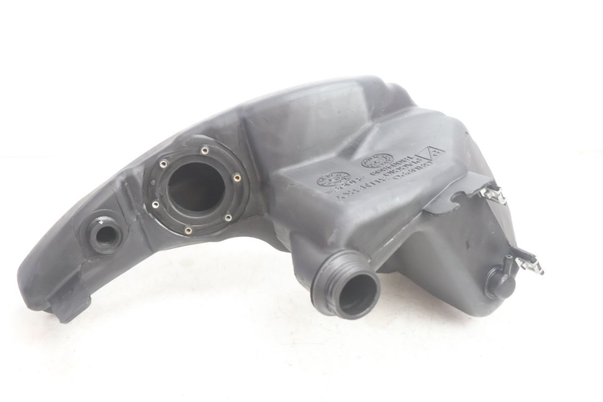 photo de SERBATOIO CARBURANTE  PIAGGIO ZIP IGET 4T 50 (2021 - 2023) - Primo piano tecnico