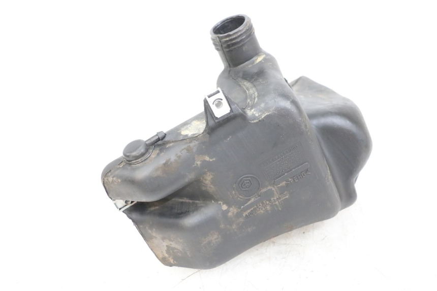 photo de SERBATOIO CARBURANTE  PIAGGIO ZIP RST 50 (1996 - 1998) - Zoom sullo stato d'uso
