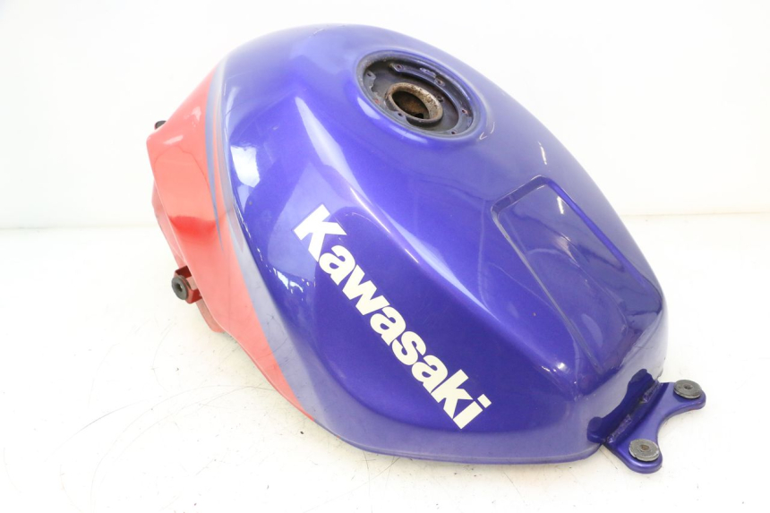 photo de SERBATOIO CARBURANTE KAWASAKI ZX-6R ZX6R 600 (1995 - 1997) - Zoom sui componenti