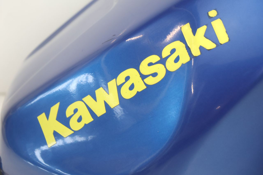 photo de SERBATOIO CARBURANTE KAWASAKI ZX-6R ZX6R 600 (1995 - 1997) - Zoom sullo stato d'uso