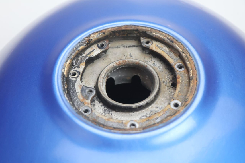 photo de SERBATOIO CARBURANTE KAWASAKI ZX-6R ZX6R 600 (1995 - 1997) - Stato della superficie e materiale