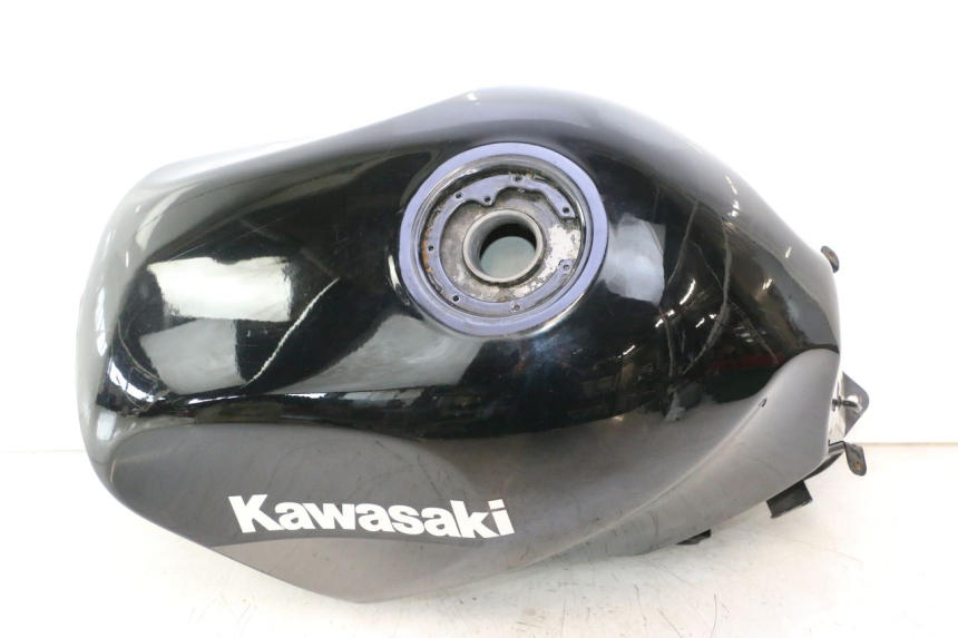 photo de SERBATOIO CARBURANTE KAWASAKI ZZR 600 (1995 - 2004) - Dettaglio del componente
