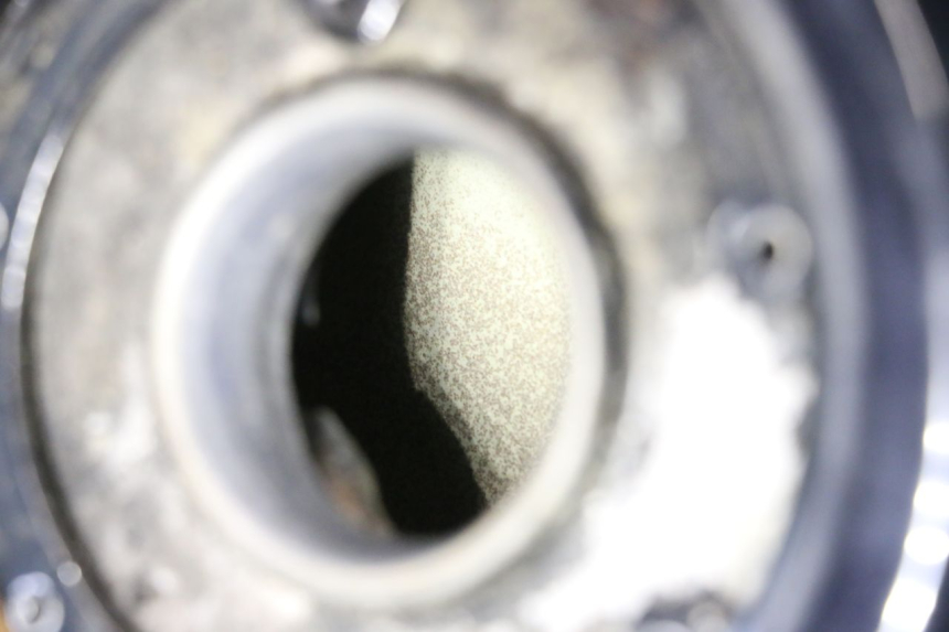 photo de SERBATOIO CARBURANTE KAWASAKI ZZR 600 (1995 - 2004) - Angolazione alternativa