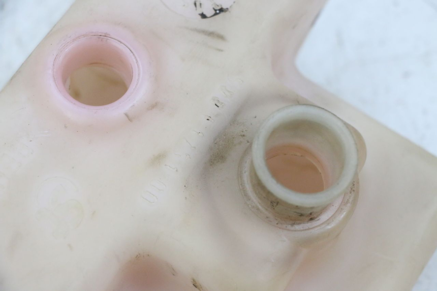 photo de SERBATOIO OLIO MBK BOOSTER SPIRIT NAKED 50 (2004 - 2017) - Dettaglio del componente