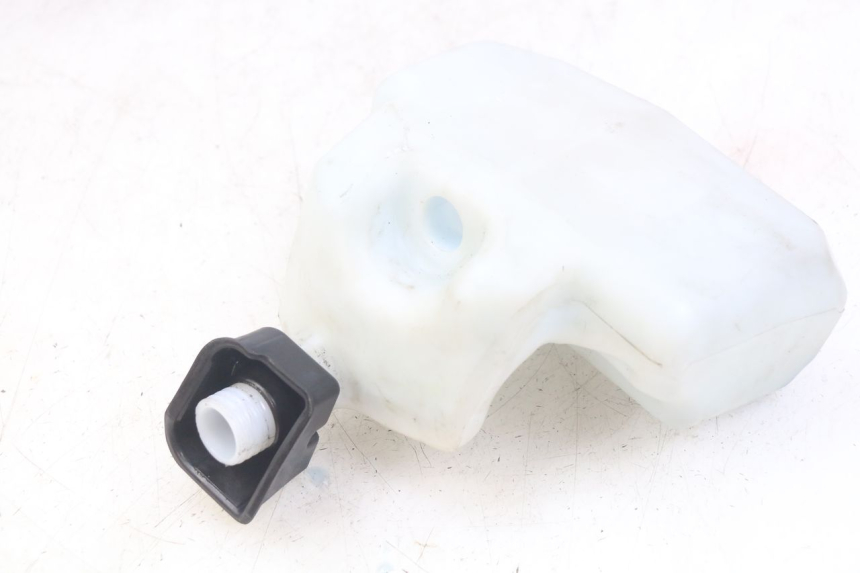 photo de SERBATOIO OLIO PEUGEOT CITYSTAR 50 (2013 - 2017) - Altra angolazione