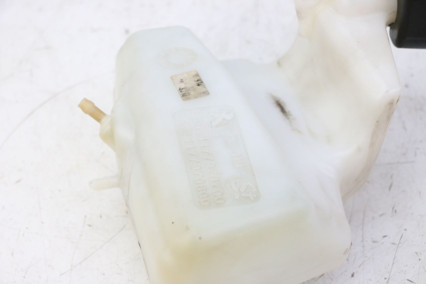 photo de SERBATOIO OLIO PEUGEOT CITYSTAR 50 (2013 - 2017) - Primo piano tecnico