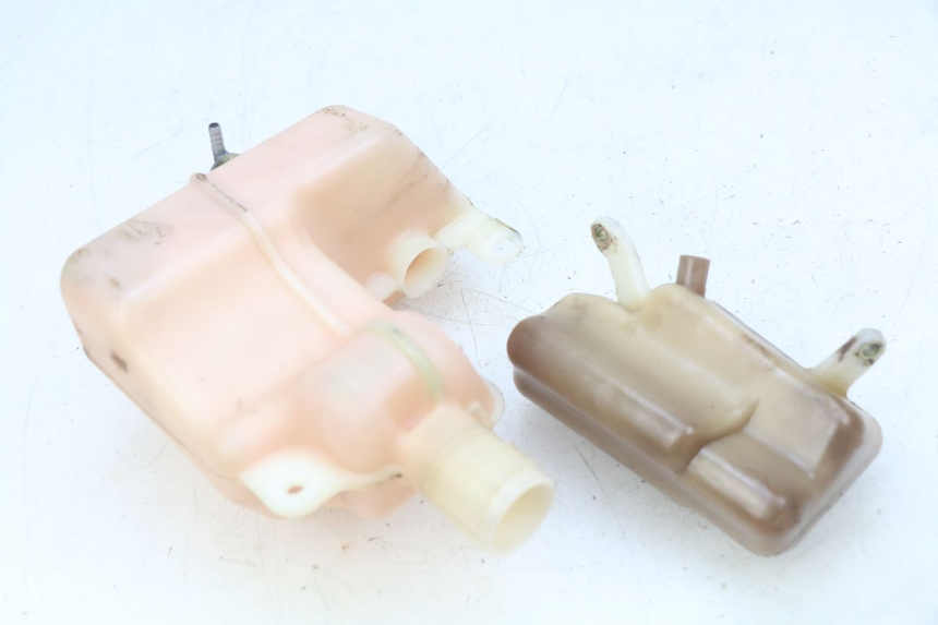 photo de RESERVOIR OLIO HONDA FES PANTHEON 2T 125 (1998 - 2002) - Dettaglio del componente