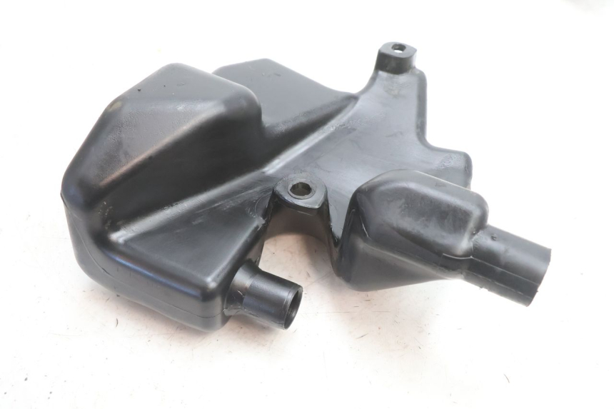 photo de SERBATOIO OLIO PIAGGIO FLY 2T 50 (2004 - 2017) - Primo piano tecnico