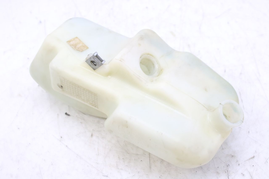 photo de SERBATOIO OLIO DERBI GPR 50 (2004 - 2009) - Dettagli dei punti di fissaggio