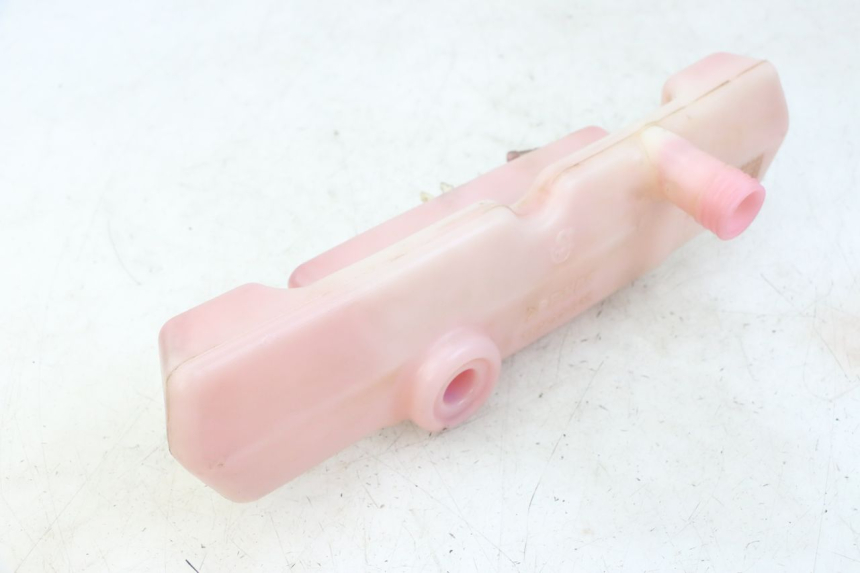 photo de Serbatoio olio PEUGEOT JET FORCE CARBU 50 (2003 - 2016) - Dettagli dei punti di fissaggio