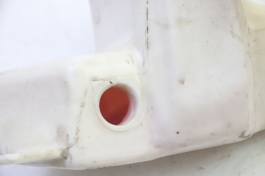 photo de SERBATOIO OLIO PEUGEOT KISBEE 2T 50 (2010 - 2017) - Zoom sullo stato d'uso