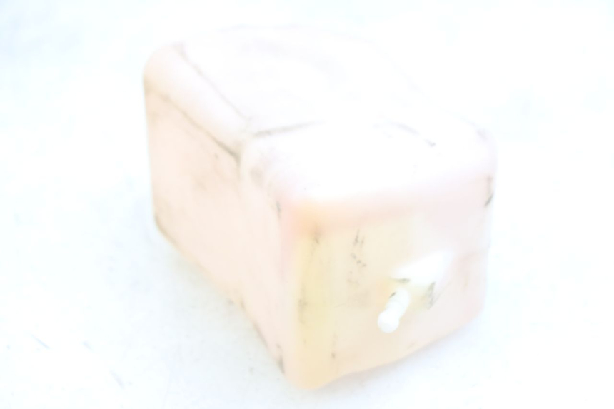 photo de SERBATOIO OLIO PEUGEOT LUDIX 50 (2005 - 2007) - Zoom sullo stato d'uso