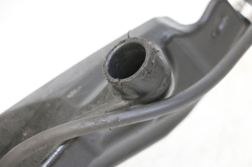 photo de SERBATOIO OLIO PIAGGIO NEW TYPHOON 50 (2010 - 2017) - Primo piano tecnico