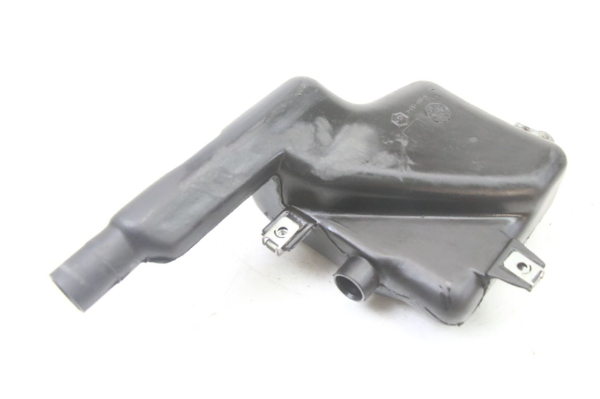photo de SERBATOIO OLIO PIAGGIO VESPA LX 2T 50 (2005 - 2013) - Altra angolazione