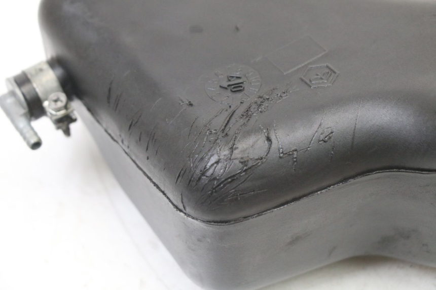 photo de SERBATOIO OLIO PIAGGIO VESPA S 2T 50 (2007 - 2014) - Zoom sullo stato d'uso