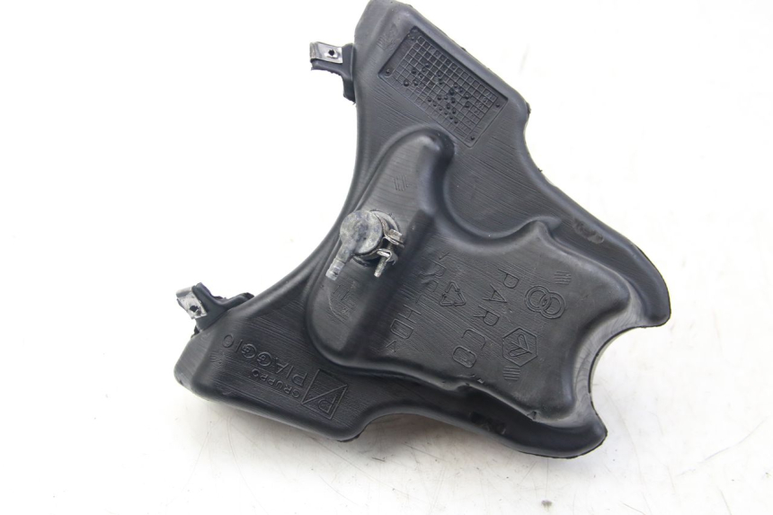 photo de SERBATOIO OLIO GILERA RUNNER SP 50 (2009 - 2017) - Primo piano tecnico