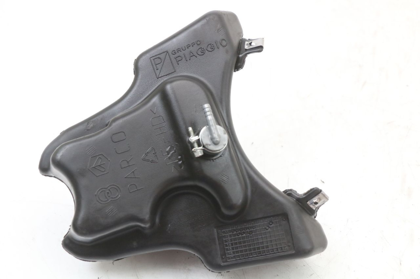 photo de SERBATOIO OLIO GILERA RUNNER SP 50 (2009 - 2017) - Primo piano tecnico