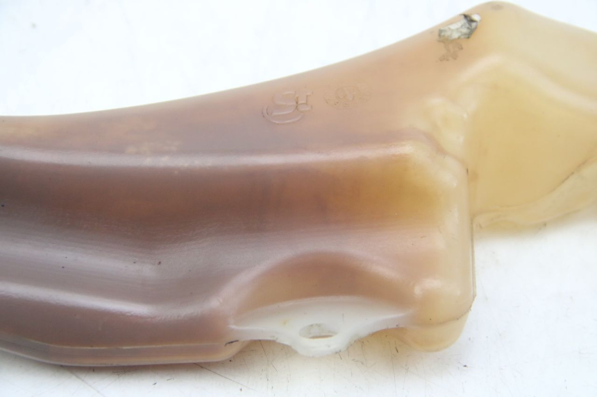 photo de SERBATOIO OLIO SUZUKI SIXTEEN 125 (2008 - 2010) - Dettagli dei punti di fissaggio