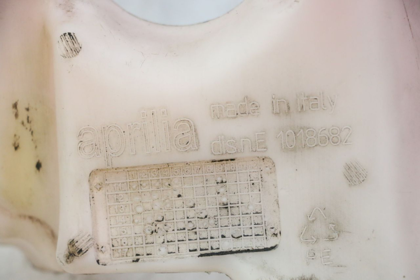 photo de SERBATOIO OLIO APRILIA SR R 2T LC 50 (2018 - 2021) - Dettaglio del componente