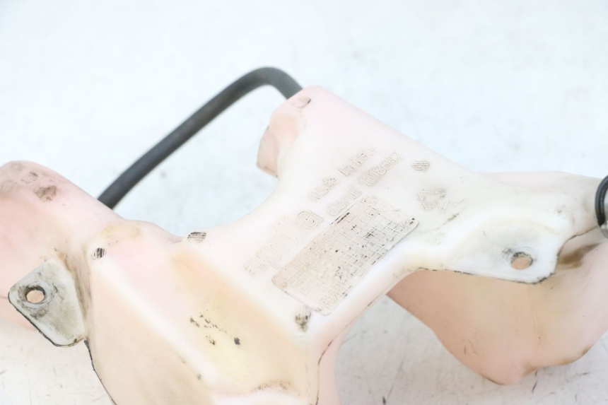 photo de SERBATOIO OLIO APRILIA SR R 2T LC 50 (2018 - 2021) - Primo piano tecnico