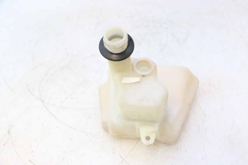 photo de SERBATOIO OLIO PEUGEOT TREKKER 50 (1995 - 2004) - Primo piano tecnico