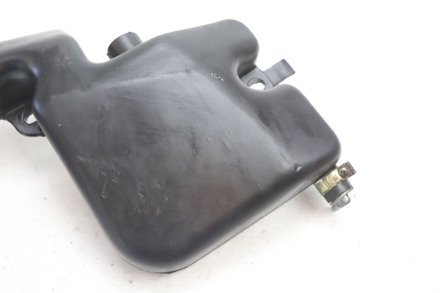 photo de SERBATOIO OLIO PIAGGIO TYPHOON 50 (2000 - 2009) - Zoom sullo stato d'uso