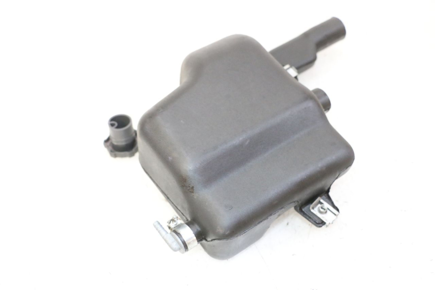 photo de SERBATOIO OLIO PIAGGIO VESPA S 2T 50 (2007 - 2014) - Altra angolazione