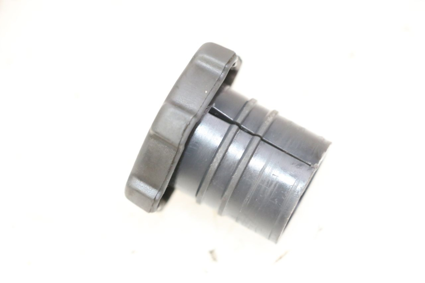 photo de SERBATOIO OLIO PIAGGIO VESPA S 2T 50 (2007 - 2014) - Dettagli dei punti di fissaggio