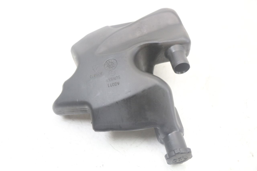 photo de SERBATOIO OLIO PIAGGIO ZIP 2T 50 (2009 - 2019) - Zoom sullo stato d'uso