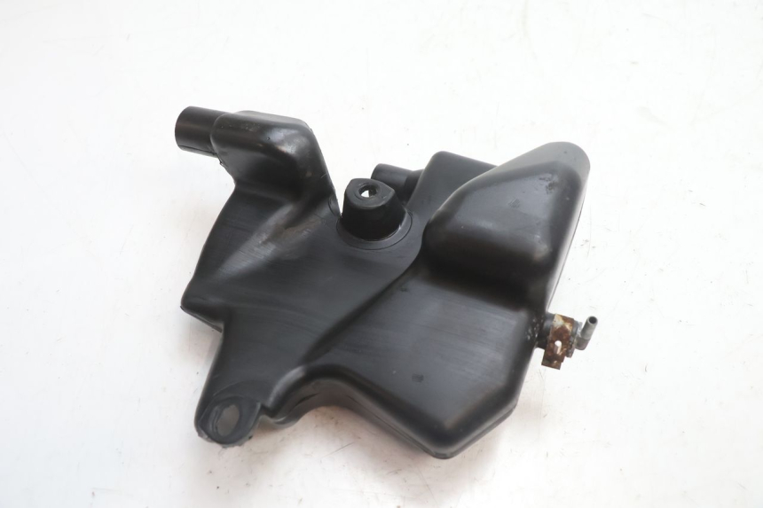 photo de SERBATOIO OLIO PIAGGIO ZIP 2T 50 (2009 - 2019) - Altra angolazione