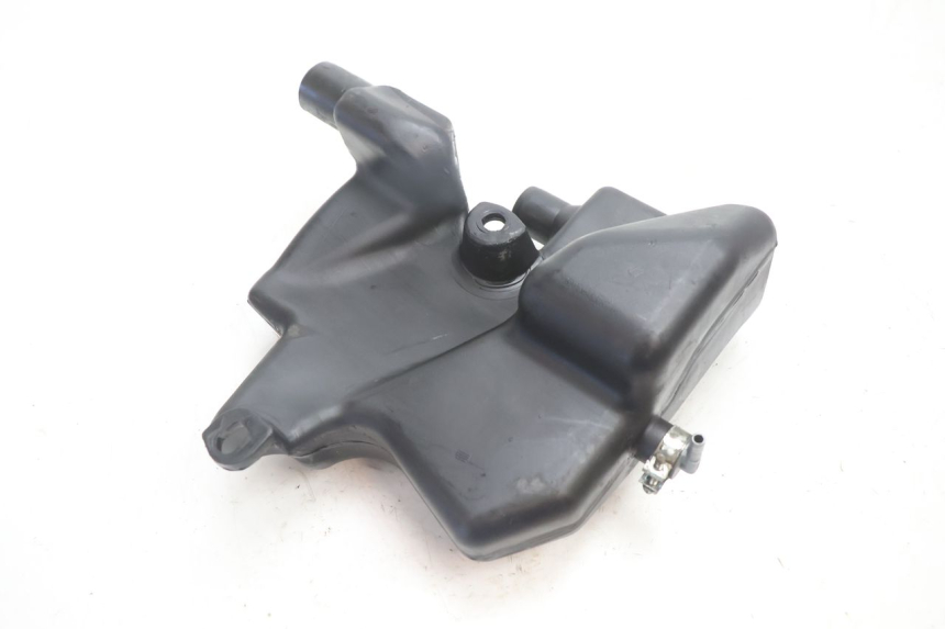 photo de SERBATOIO OLIO PIAGGIO ZIP 2T 50 (2009 - 2019) - Primo piano tecnico